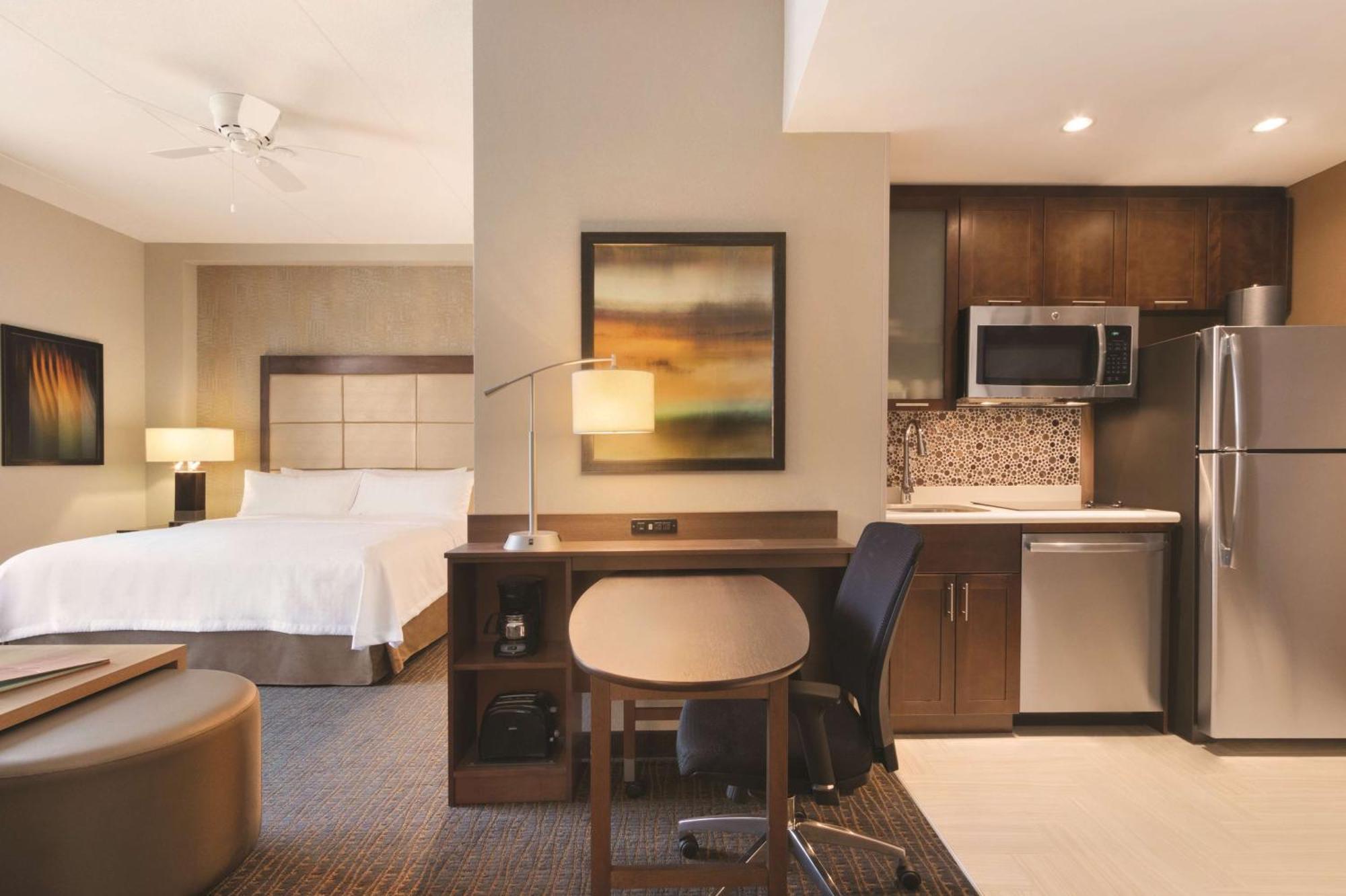 Homewood Suites By Hilton Calgary Downtown Esterno foto