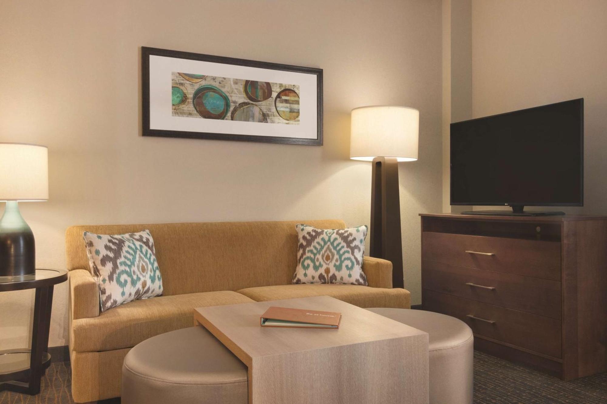 Homewood Suites By Hilton Calgary Downtown Esterno foto
