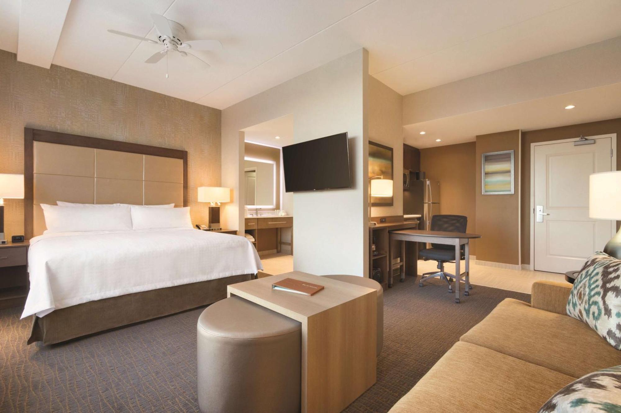 Homewood Suites By Hilton Calgary Downtown Esterno foto