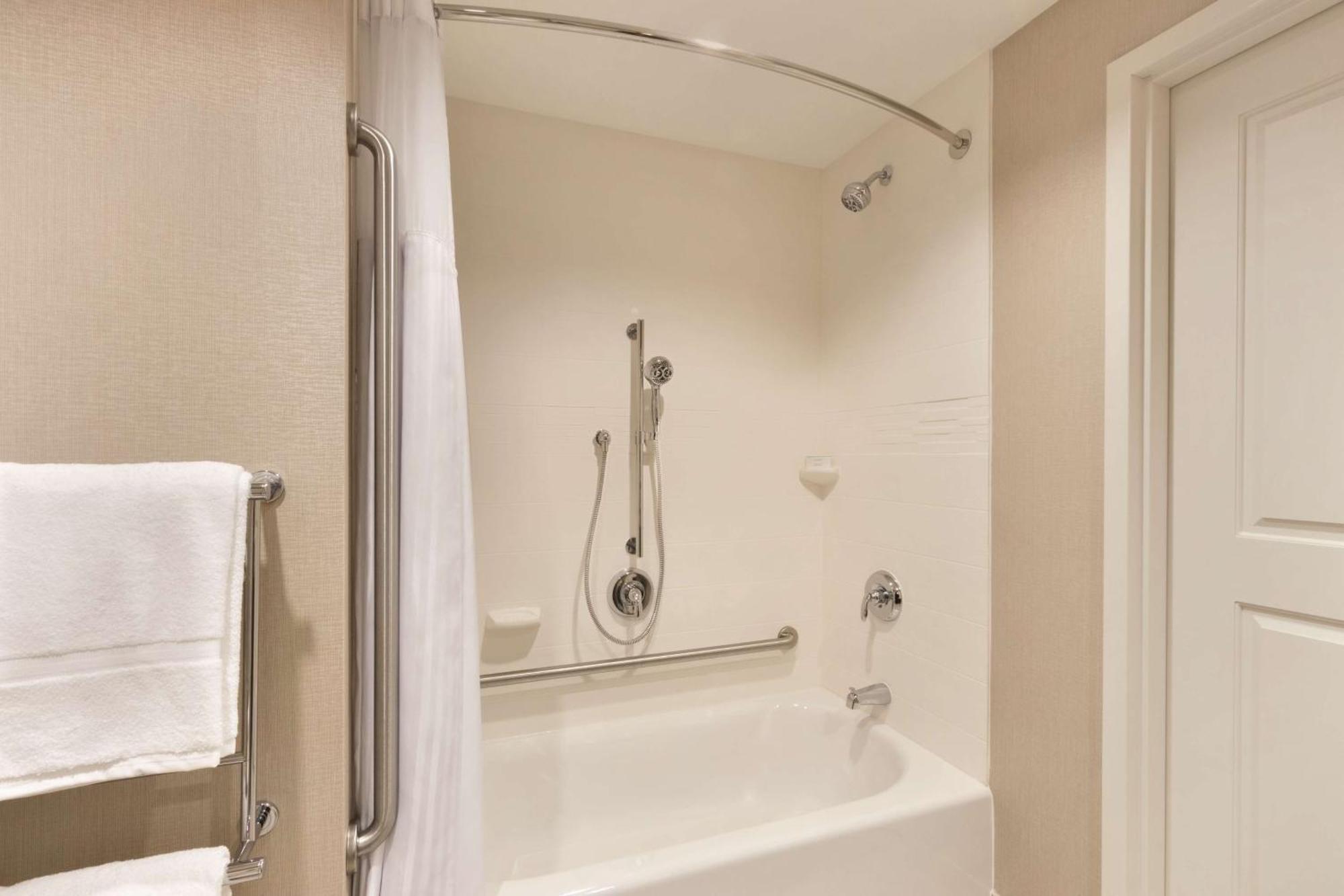 Homewood Suites By Hilton Calgary Downtown Esterno foto