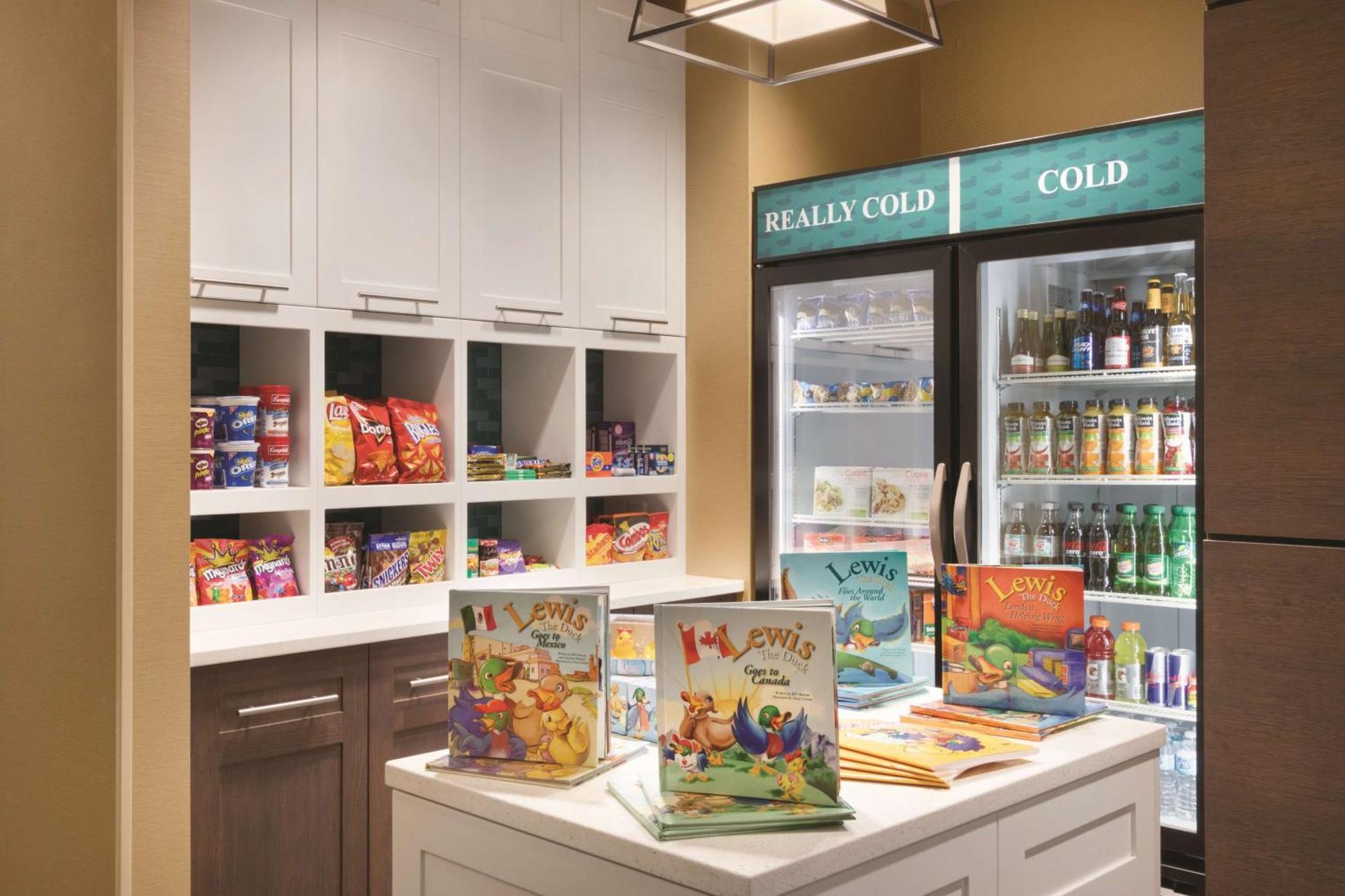 Homewood Suites By Hilton Calgary Downtown Esterno foto