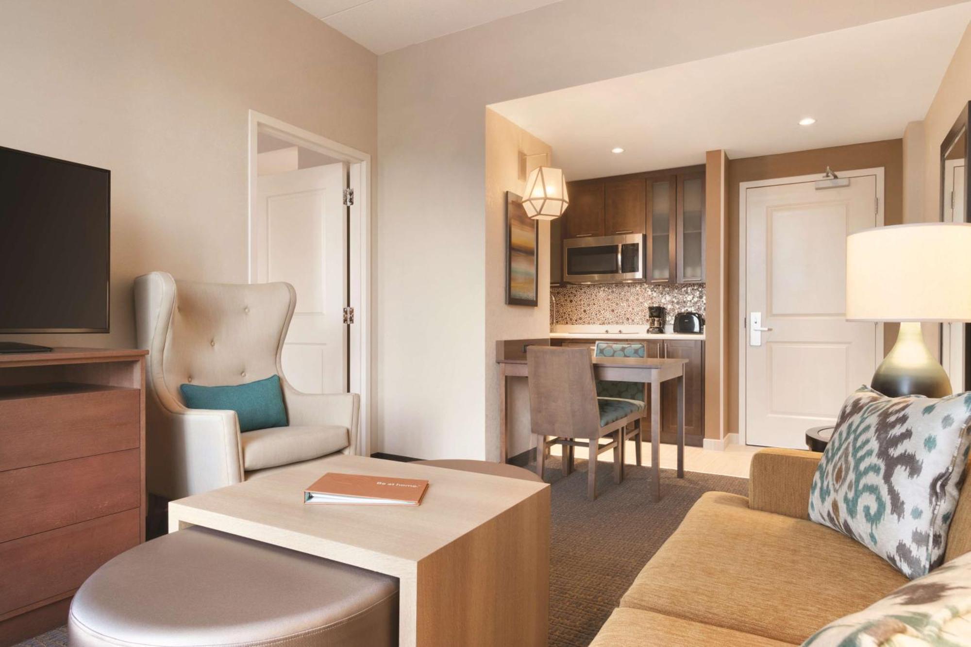 Homewood Suites By Hilton Calgary Downtown Esterno foto