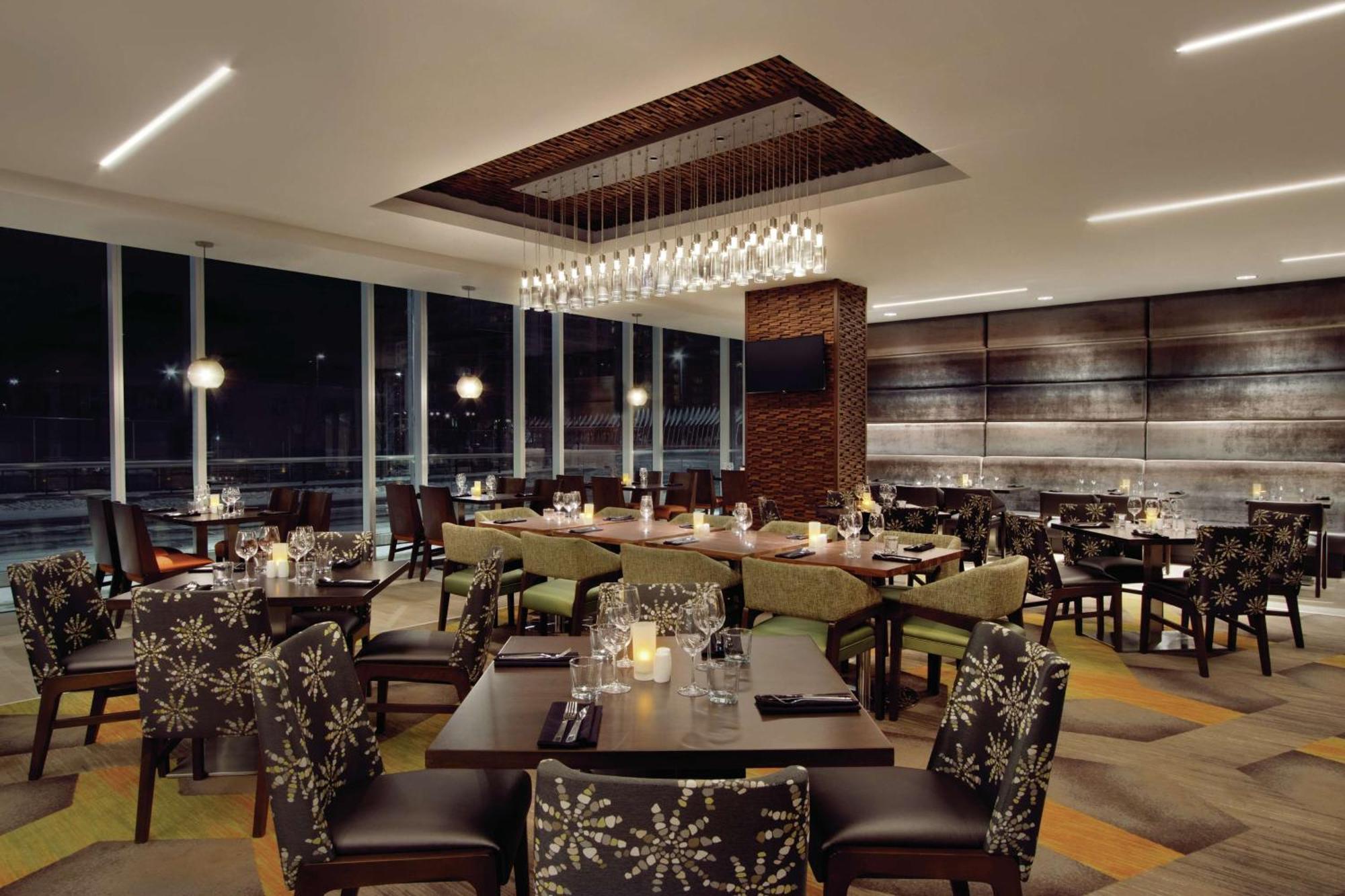 Homewood Suites By Hilton Calgary Downtown Esterno foto