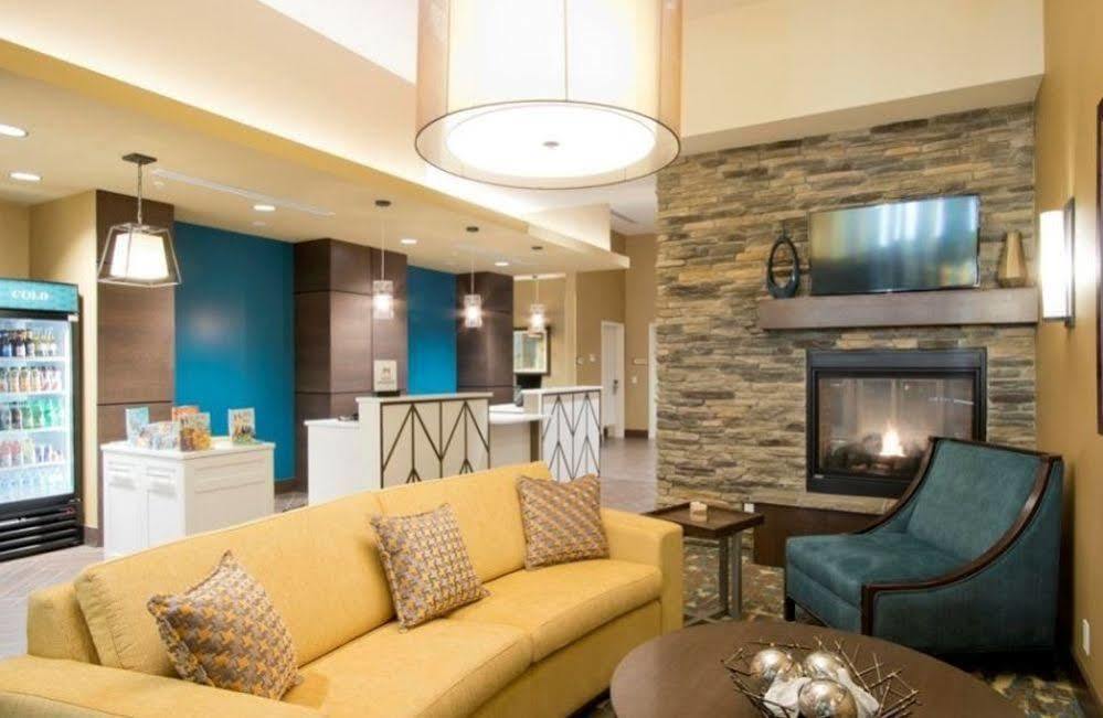 Homewood Suites By Hilton Calgary Downtown Esterno foto